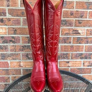 Tecovas Ruby Loretta - 7.5